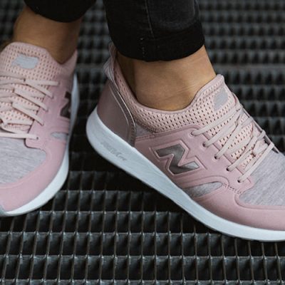 Sneaker-WRL-420-REVlite-Slip-On-in-roze grijs katoen